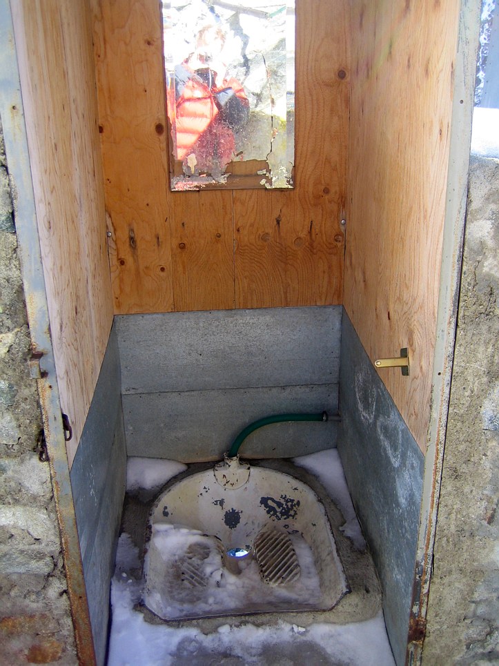 Mont Blanc: toilet at the Refuge Gonella Mont Blanc: toilet at the Refuge Gonella