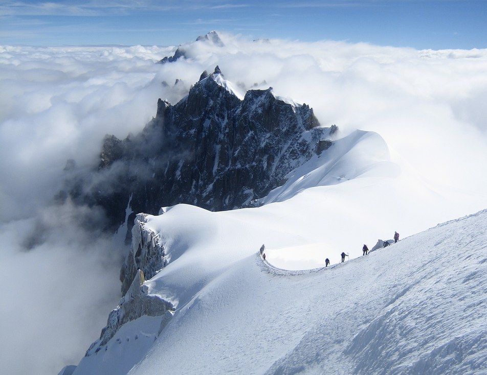 Aiguille du Midi: Aiguille du Plan (3673 m) with Midi Plan ridge