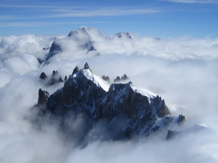 Aiguille du Midi: Aiguille du Plan (3673 m) with Midi Plan ridge